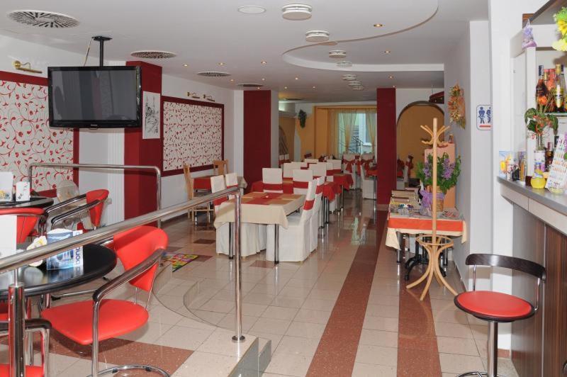 Hotel Central Kremnica Eksteriør bilde